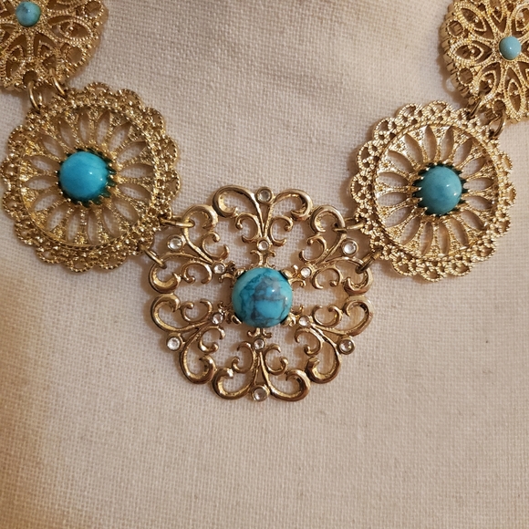 NWT Express Gold and Turquoise Necklace - Picture 3 of 7